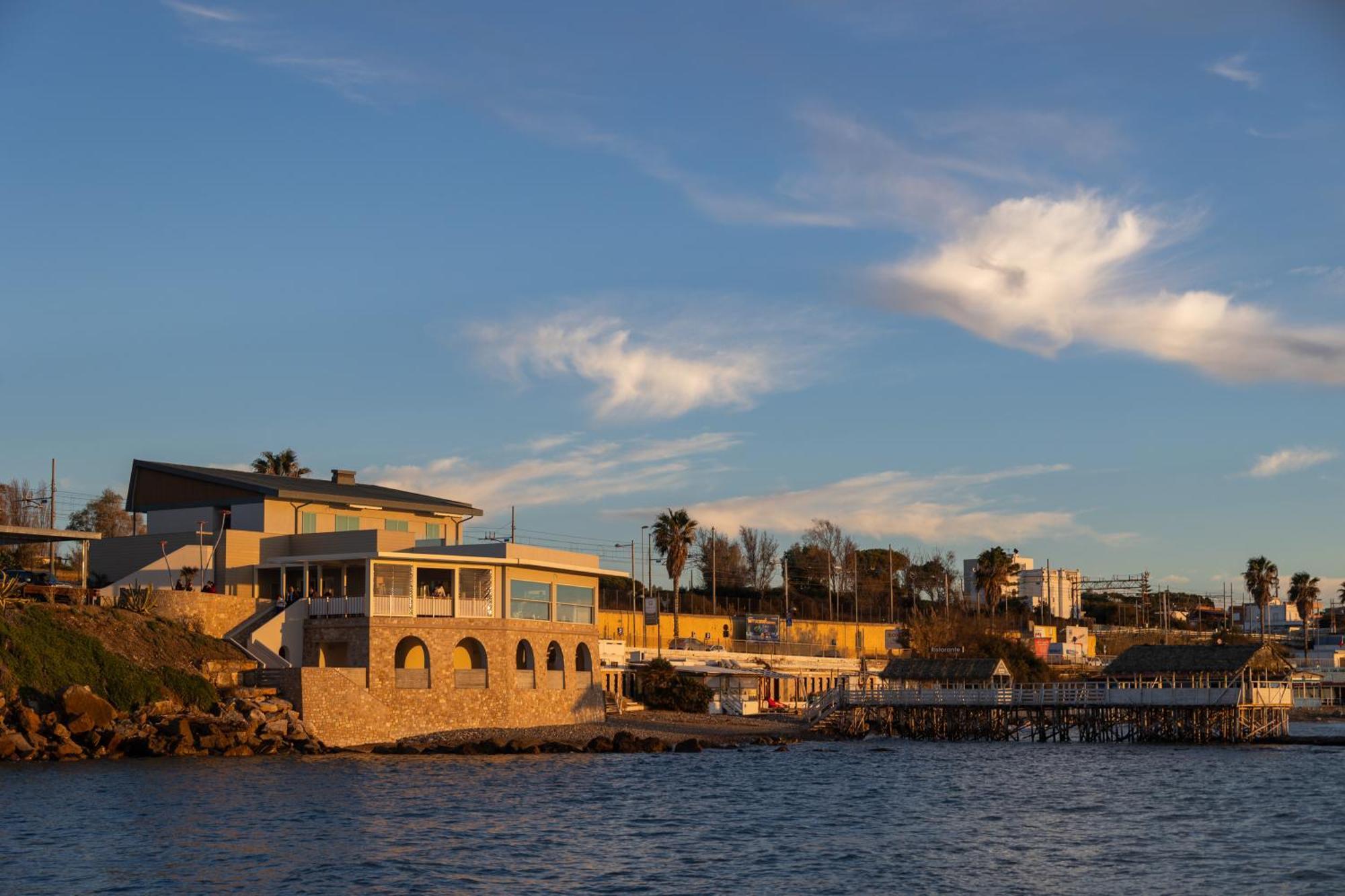 Le Suites Sul Mare Di Esterina Civitavecchia Esterno foto