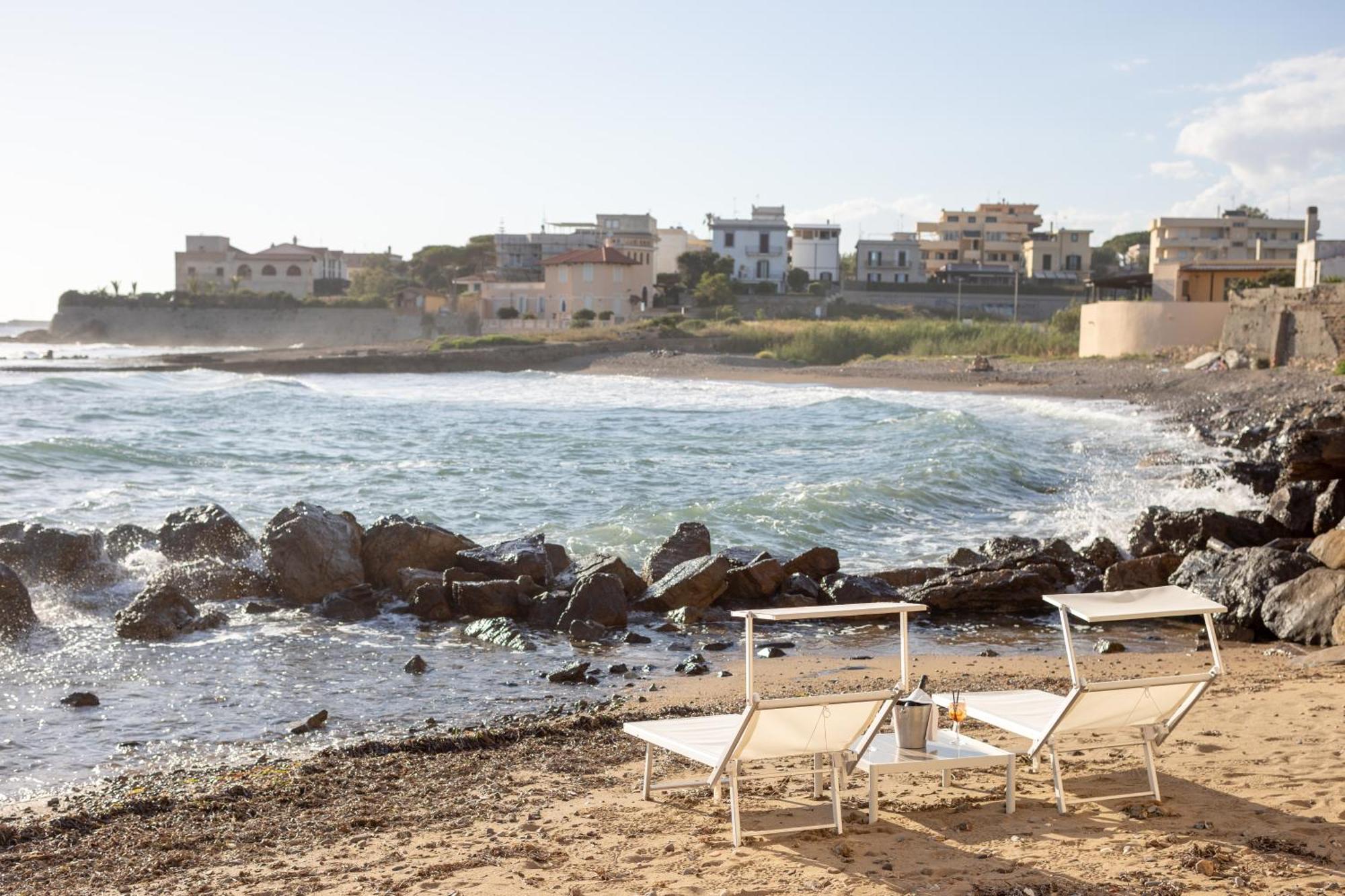 Le Suites Sul Mare Di Esterina Civitavecchia Esterno foto